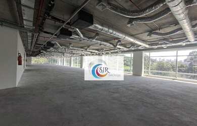 Imagem: O depósito possui 5 Vagas na garagem, 2.270m² de Área e