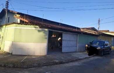 Imagem: A casa para alugar possui 3 Dormitórios, 2 Banheiros, 2 Vagas