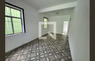 Imagem: A casa possui 2 Dormitórios, 1 Banheiro e 300m² de Área e