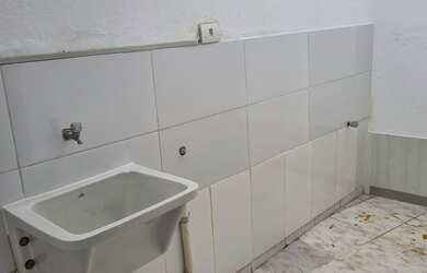 Imagem 3: Alugo casa 01 quarto. Área de serviço, 50m² de Área, 1 Banheiroe1...