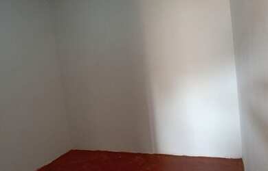 Imagem 4: Evandro Leal corretor de imóvel vende lote com casa na Qnr 03