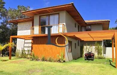 Imagem: A casa em condomínio possui 5 Dormitórios, 5 Banheiros, 2