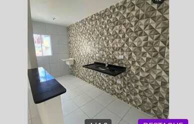 Imagem: A casa possui 2 Dormitórios, 1 Banheiro, 1 Vaga na garagem