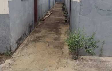 Imagem: A casa possui 1 Dormitório, 1 Banheiro, 30m² de Área e está