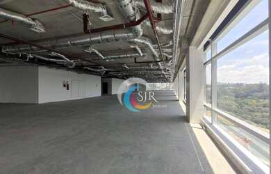 Imagem: O depósito possui 5 Vagas na garagem, 2.303m² de Área e