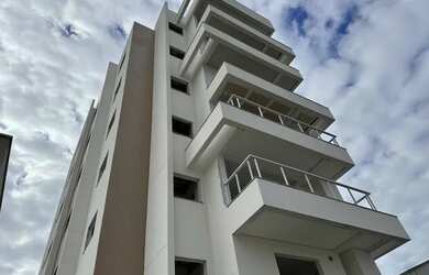 Imagem: O apartamento possui 2 Dormitórios, 3 Banheiros, 2 Vagas na