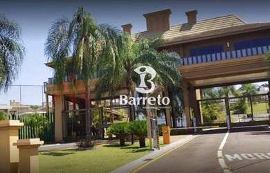 Imagem: A casa em condomínio possui 4 Dormitórios, 4 Banheiros, 240m²