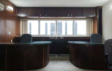 Imagem: O depósito possui 1 Vaga na garagem e 39m² de Área e está