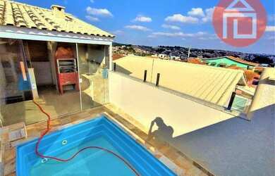 Imagem: A casa possui 2 Dormitórios, 2 Banheiros, 1 Vaga na garagem