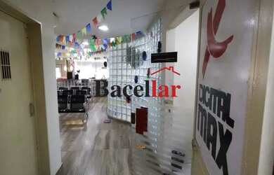 Imagem: O depósito possui 216m² de Área e está localizado em Tijuca