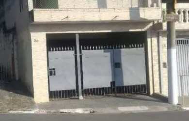 Imagem: A casa possui 2 Dormitórios, 2 Banheiros, 3 Vagas na garagem