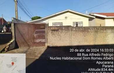 Imagem: A casa possui 1 Dormitório, 1 Banheiro, 200m² de Área e