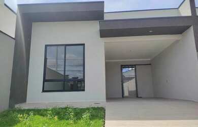 Imagem: A casa possui 3 Dormitórios, 3 Banheiros, 2 Vagas na garagem