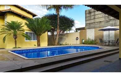 Imagem: A casa em condomínio possui 5 Dormitórios, 5 Banheiros, 4