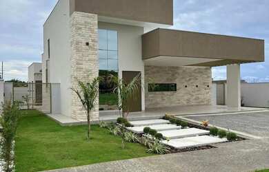 Imagem: A casa em condomínio possui 4 Dormitórios, 5 Banheiros, 3