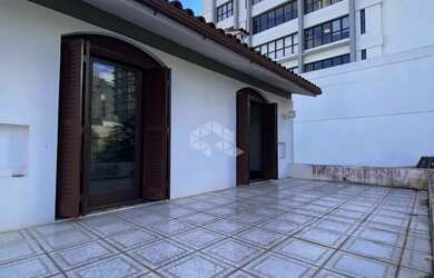 Imagem 6: Casa Residencial de 4 dormitórios a venda bairro/centro na Rua Duque de Caxias 1881