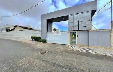 Imagem: A casa em condomínio possui 3 Dormitórios, 4 Banheiros, 2