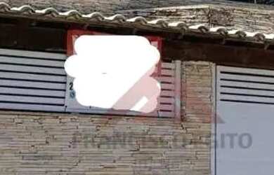 Imagem: A casa em condomínio possui 3 Dormitórios, 3 Banheiros, 2