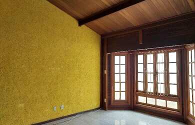 Imagem: A casa em condomínio possui 3 Dormitórios, 2 Banheiros, 1