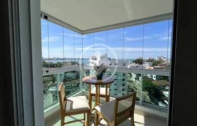 Imagem: O apartamento possui 3 Dormitórios, 2 Banheiros, 2 Vagas na