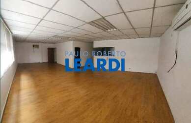 Imagem: O depósito possui 120m² de Área e está localizado em Barra