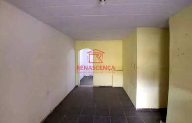 Imagem: A casa possui 4 Dormitórios, 2 Banheiros, 1 Vaga na garagem