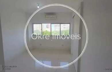 Imagem: O depósito possui 1 Vaga na garagem, 29m² de Área e está