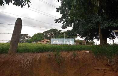 Imagem: O terreno à venda possui 121240m² de Área e está localizado