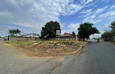 Imagem: O terreno possui 547m² de Área e está localizado em Jardim