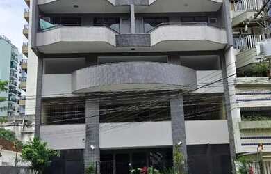 Imagem: O apartamento possui 1 Dormitório, 2 Banheiros, 1 Vaga na garagem