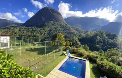 Imagem: A casa possui 5 Dormitórios, 5 Banheiros, 2 Vagas na garagem