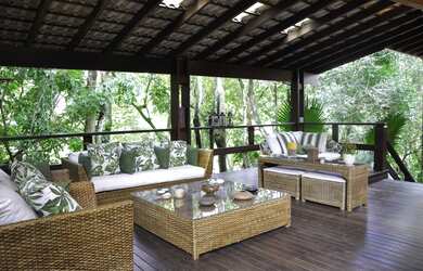 Imagem: A casa em condomínio possui 4 Dormitórios, 5 Banheiros, 5