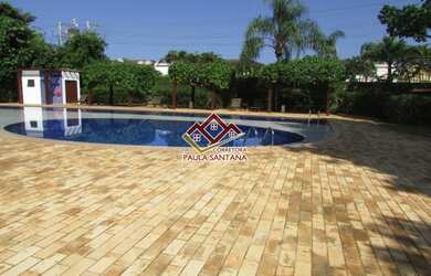 Imagem: A casa em condomínio possui 3 Dormitórios, 1 Banheiro, 3 Vagas