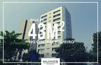 Imagem: O depósito para alugar possui 2 Vagas na garagem e 43m² de