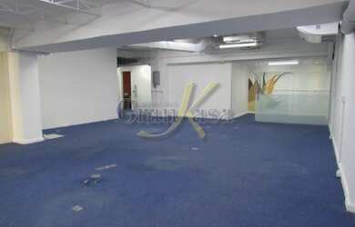 Imagem: O depósito para alugar possui 1 Vaga na garagem e 220m² de