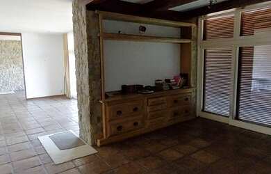 Imagem 14: MARAVILHOSA CASA TRIPLEX 750M2, COM 6 QUARTOS 3 SALÕES VAGA PARA 4 CARROS