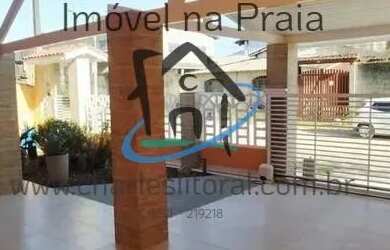 Imagem: A casa possui 4 Dormitórios, 4 Banheiros, 1 Vaga na garagem