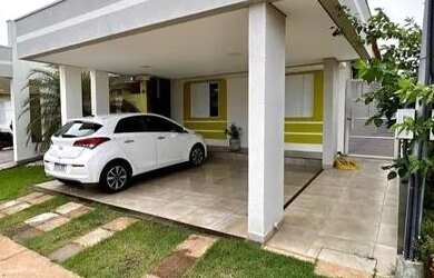 Imagem: A casa em condomínio possui 3 Dormitórios, 2 Banheiros, 2