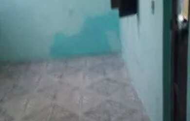 Imagem: A casa possui 1 Dormitório e 1 Banheiro e está localizado