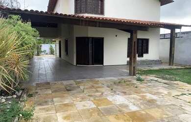 Imagem: A casa possui 3 Dormitórios, 5 Banheiros, 5 Vagas na garagem