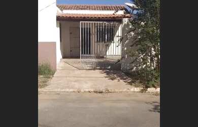 Imagem 2: Casa para venda possui 68 metros quadrados com 2 quartos em Residencial...
