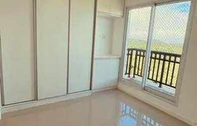 Imagem: O apartamento possui 3 Dormitórios, 1 Banheiro, 2 Vagas na