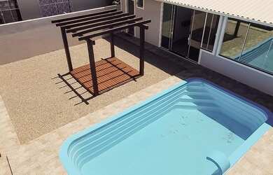 Imagem: A casa possui 3 Dormitórios, 1 Banheiro, 4 Vagas na garagem