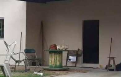 Imagem: A casa possui 2 Dormitórios, 1 Banheiro, 3 Vagas na garagem