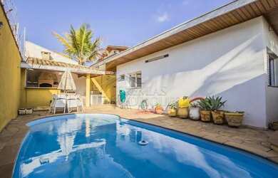 Imagem: A casa em condomínio possui 3 Dormitórios, 4 Banheiros, 4