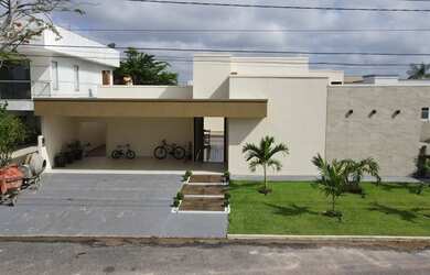 Imagem: A casa em condomínio possui 4 Dormitórios, 4 Banheiros, 2