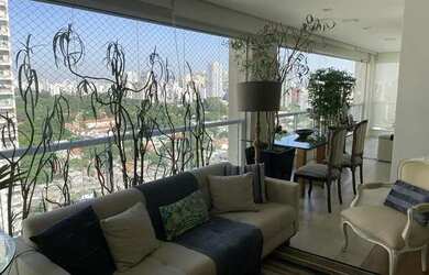 Imagem: O apartamento possui 3 Dormitórios, 5 Banheiros, 4 Vagas na