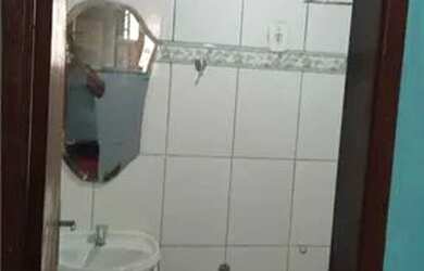 Imagem: A casa para alugar possui 1 Dormitório e 1 Banheiro e está