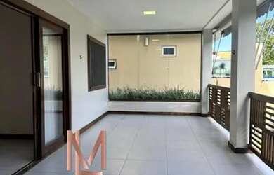 Imagem: A casa em condomínio possui 5 Dormitórios, 5 Banheiros, 4