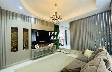 Imagem: A casa possui 5 Dormitórios, 4 Banheiros, 2 Vagas na garagem